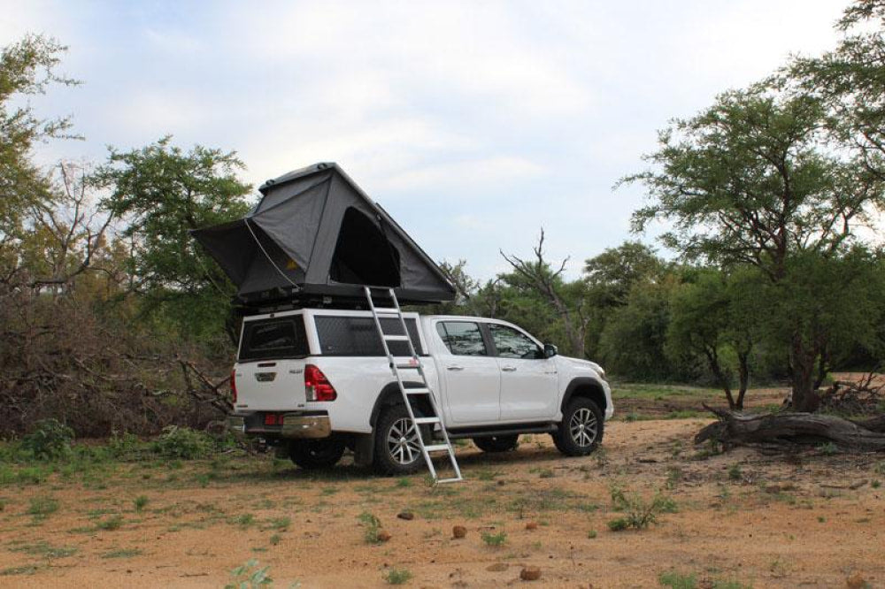 Eezi-Awn Blade Hard Shell 4x4 Roof Top Tent - Rooftop Tent