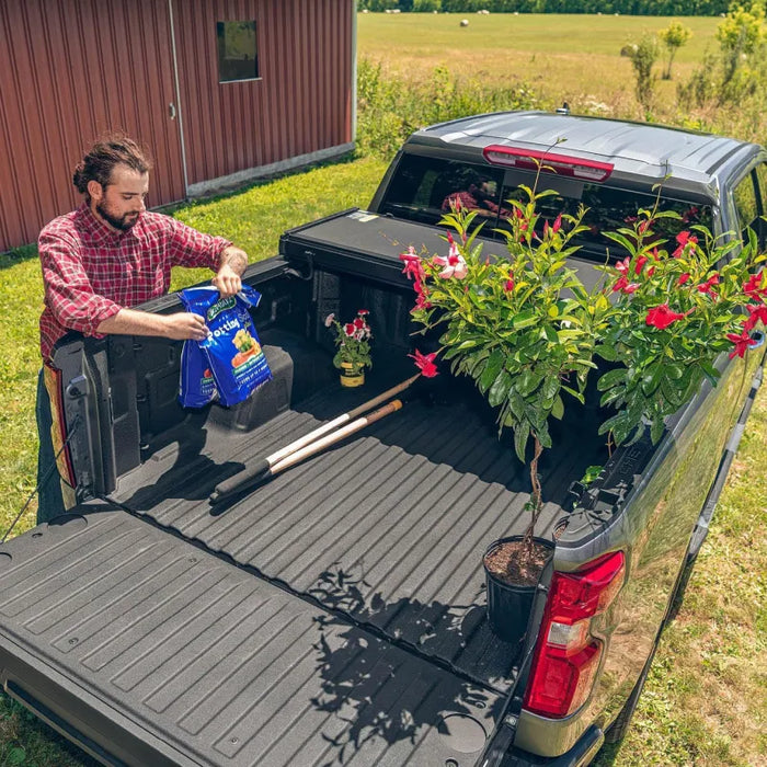 Extang Solid Fold ALX Hard Folding Tonneau Cover | Ford F-150 5’7 2022 + - Tonneau