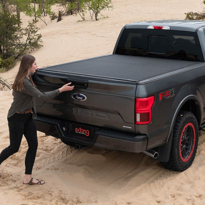 Extang Xceed Aluminium Hard Folding Truck Bed Tonneau Cover for Chevrolet / Isuzu / Jeep / Nissan / Ram / Volkswagen - Tonneau