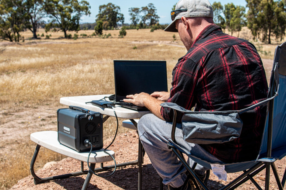 SR Portables Cleo Portable Lithium Solar Generator - Portable Lithium Solar Generator