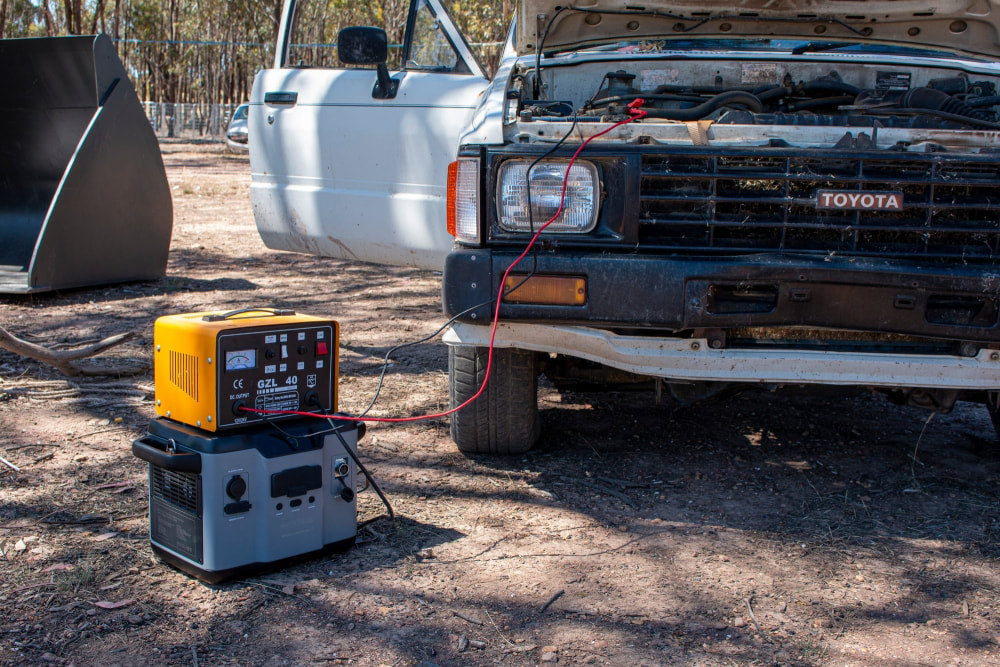 SR Portables Minotaur Portable Lithium Solar Generator - Portable Lithium Solar Generator